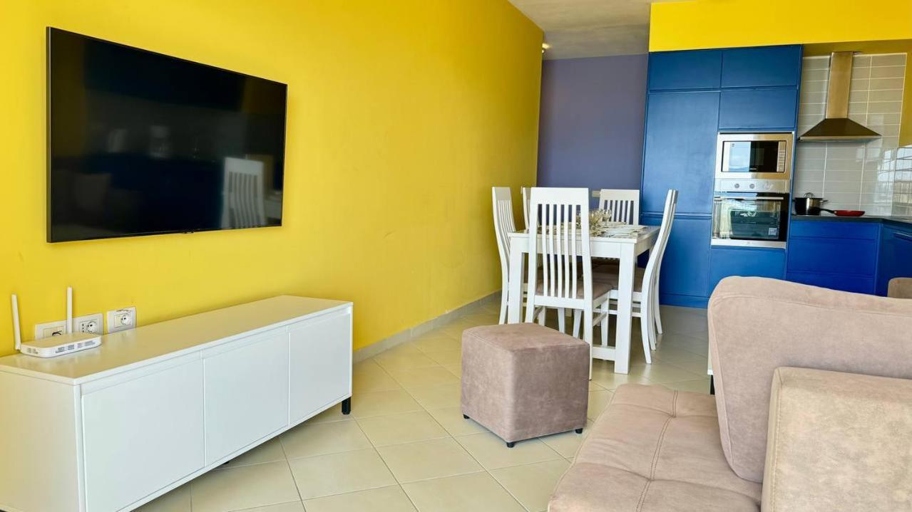 Colorful Sea View Apartment
