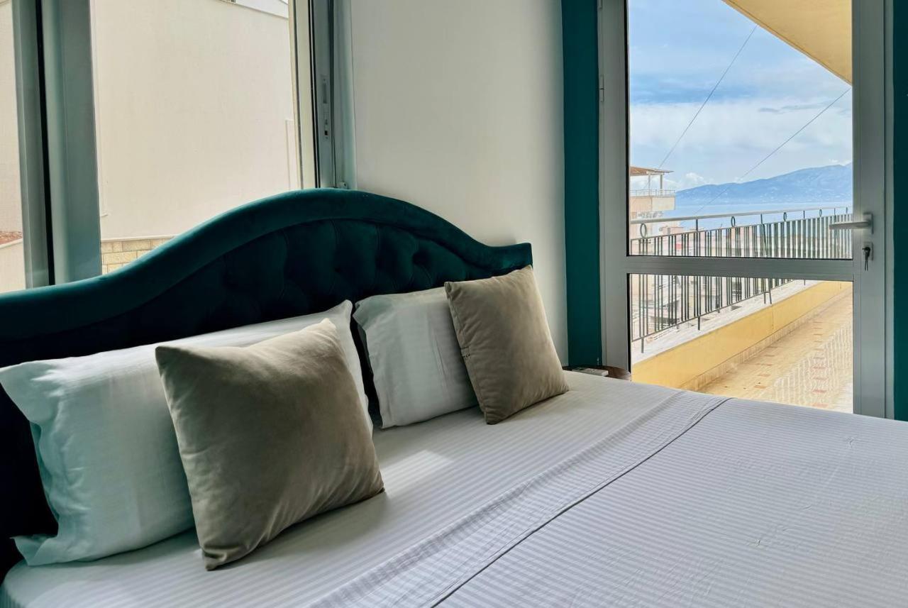 Colorful Sea View Apartment